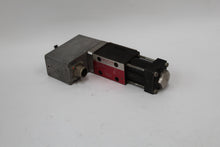 Load image into Gallery viewer, MOOG D633-308A Hydraulic Servo Valve - Rockss Automation