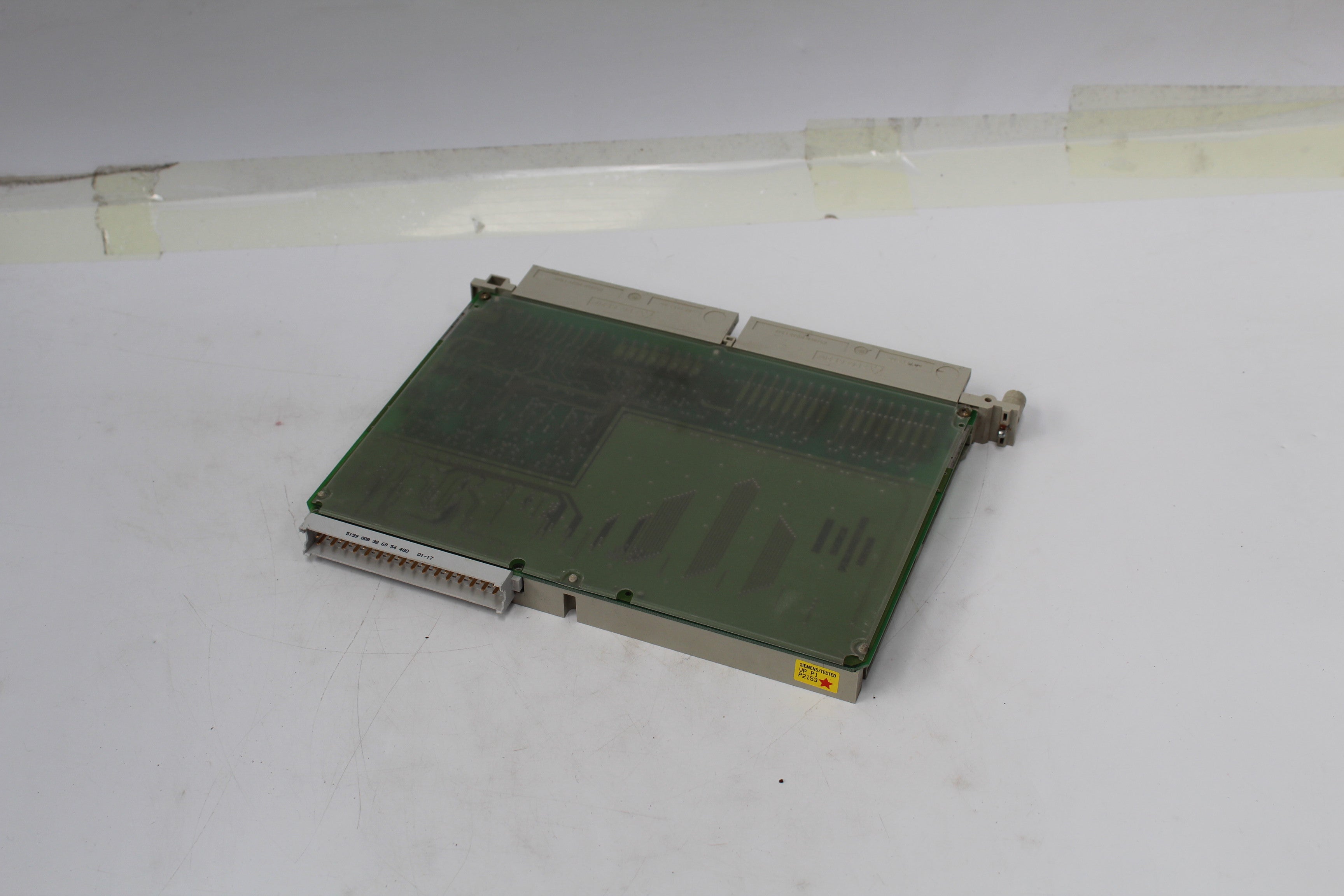 Siemens 6ES5482-4UA20 Digital Input/Output Module - Rockss Automation