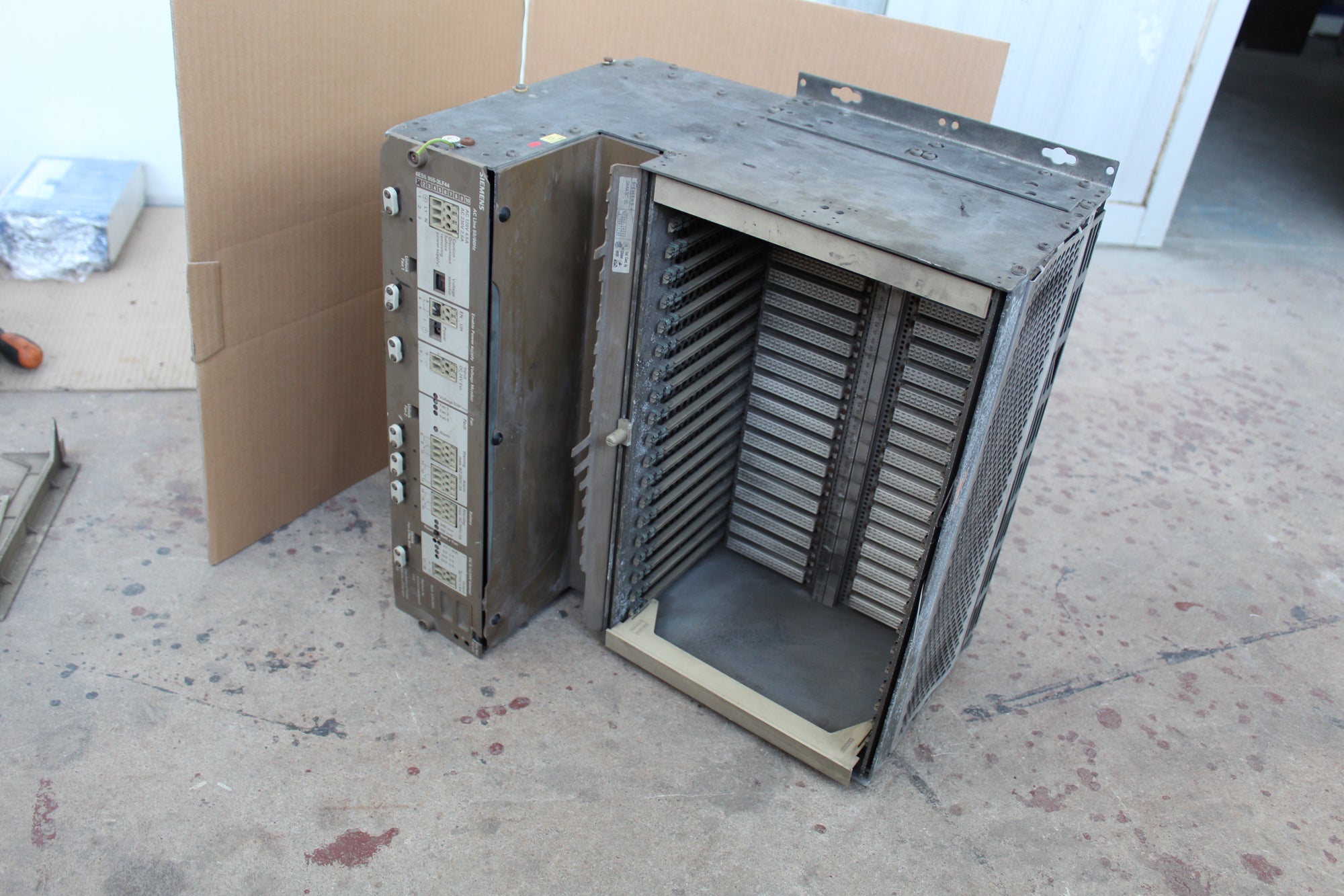 Siemens 6ES5135-3UA11 Rack Blank - Rockss Automation