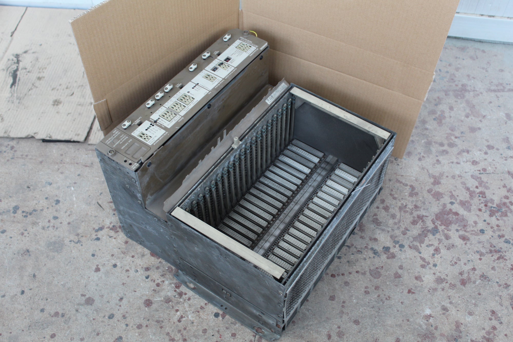 Siemens 6ES5135-3UA11 Rack Blank - Rockss Automation