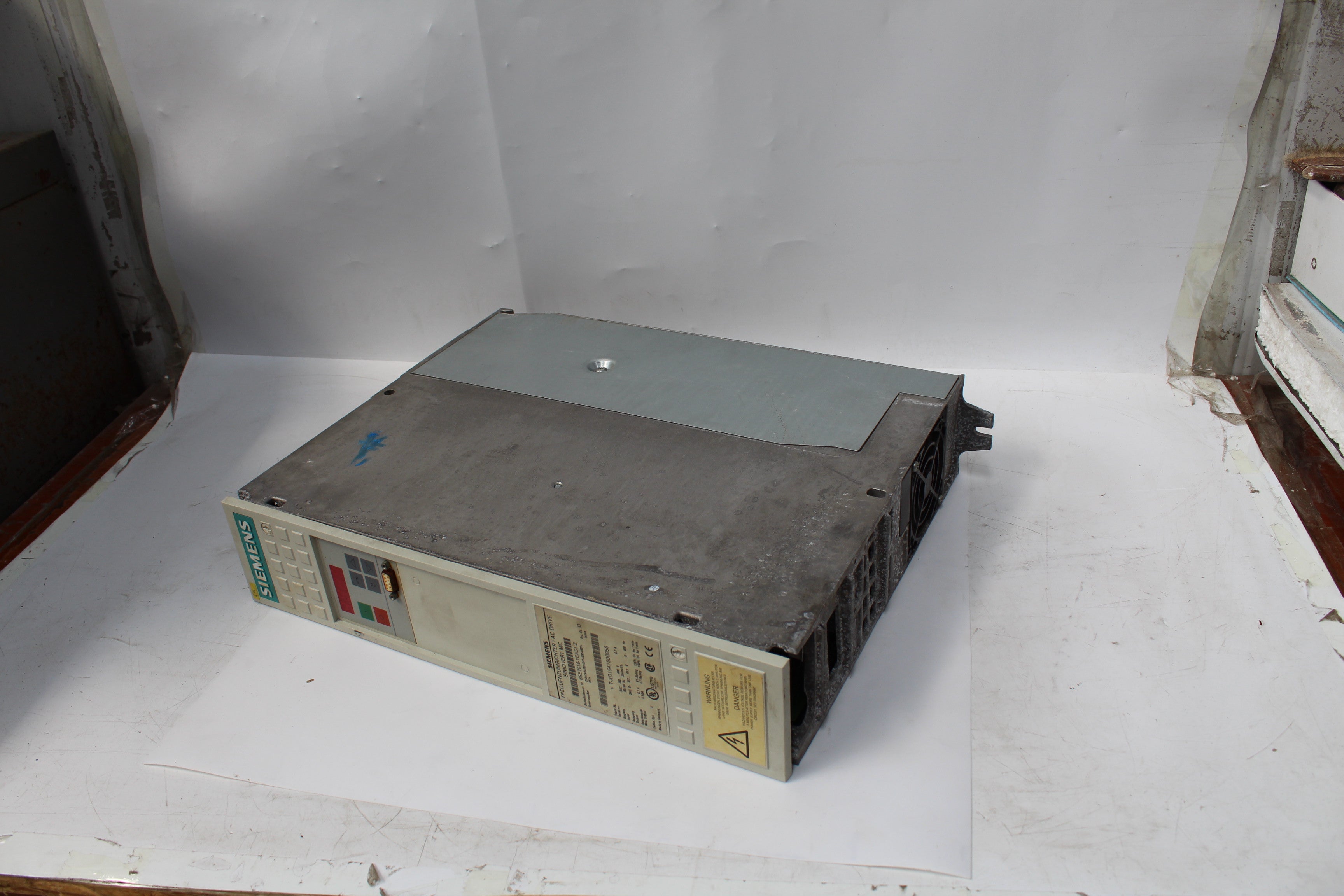 Siemens 6SE7016-1EA51-Z Frequency Converter AC Drive - Rockss Automation