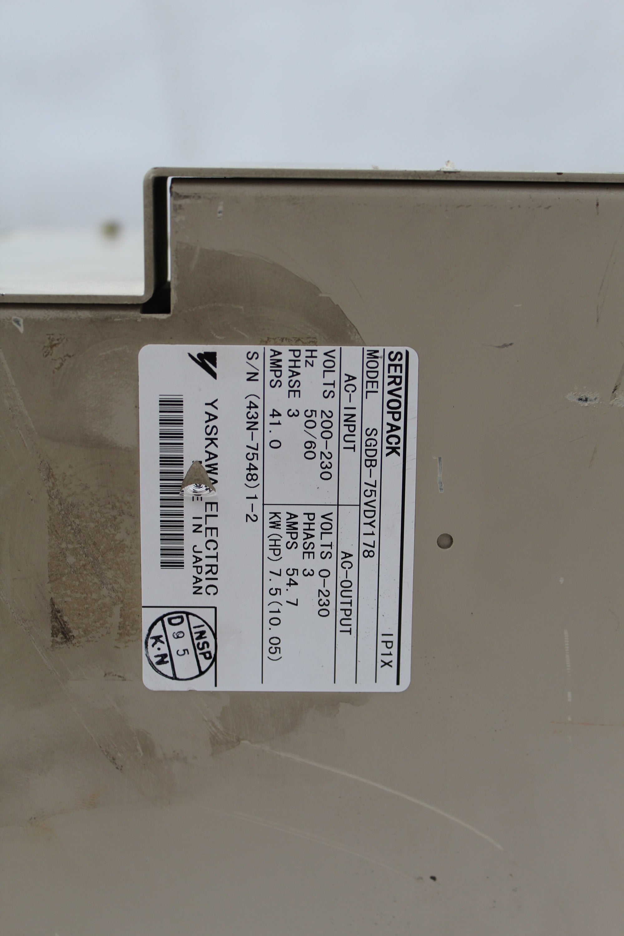 安川 SGDB-75VDY178 變頻器 輸入200-230V