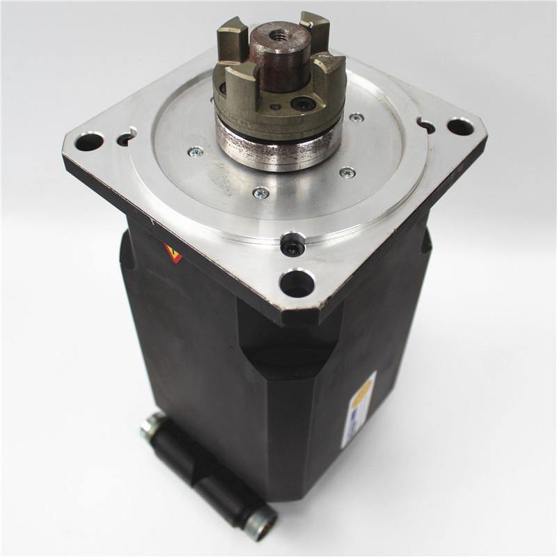 Kollmorgen Servo Motor 6SM77K-3000+G Used In Good Condition - Rockss Automation