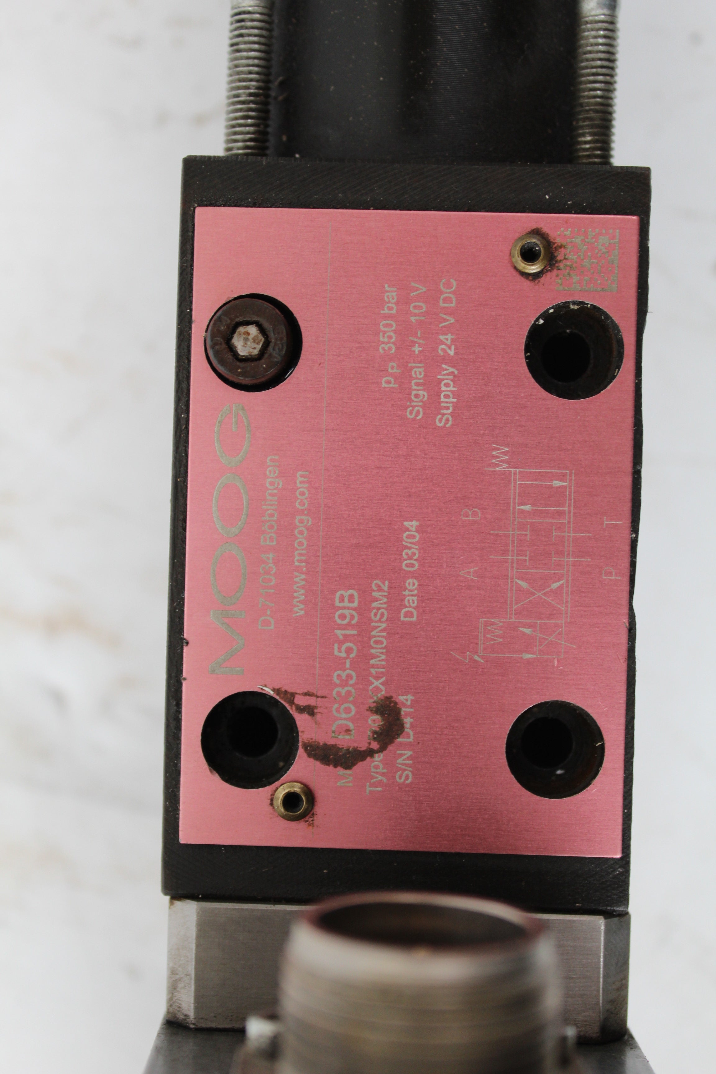 MOOG D633-519B Hydraulic Servo Valve - Rockss Automation