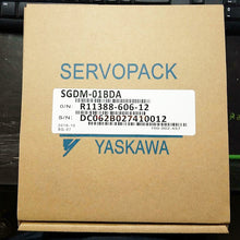 Load image into Gallery viewer, Yaskawa SGDM-01BDA Servo Drive