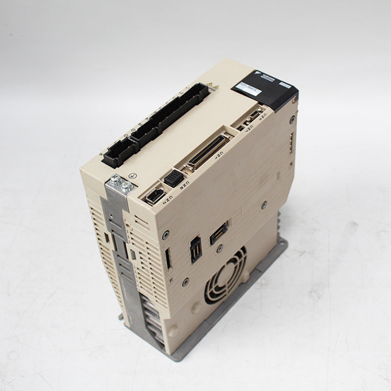 安川SGDV-7R6A01A伺服驅動器